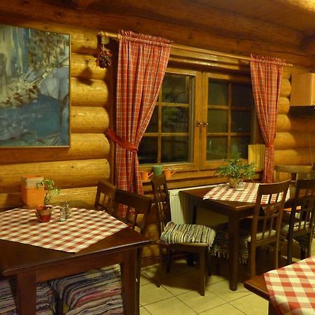 Penzion-Ranc U Trapera ฮราบูชิเซ ภายนอก รูปภาพ