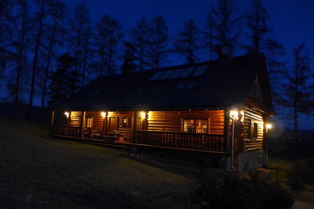 Penzion-Ranc U Trapera ฮราบูชิเซ ภายนอก รูปภาพ